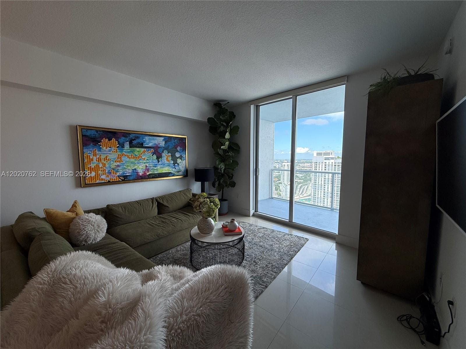 185 SW 7th St # 3803, Miami FL 33130