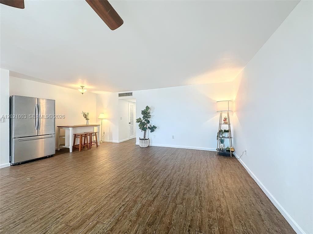7133 Bay Dr # 705, Miami Beach FL 33141