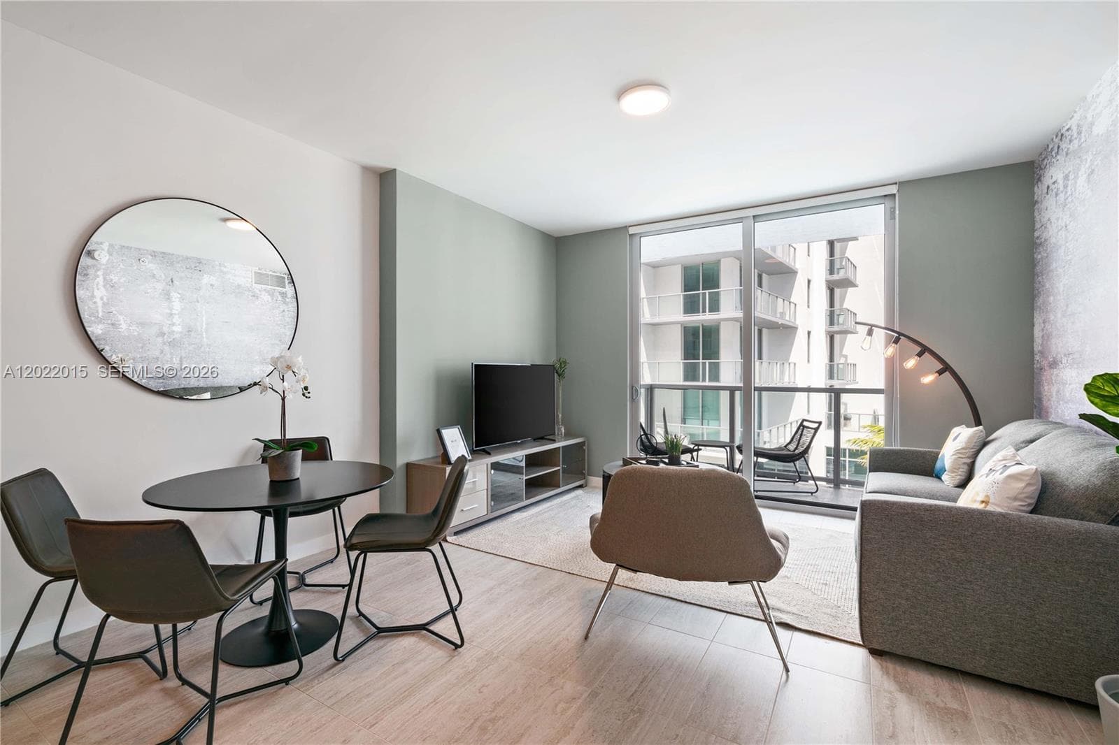 3900 Biscayne Blvd # 818, Miami FL 33137