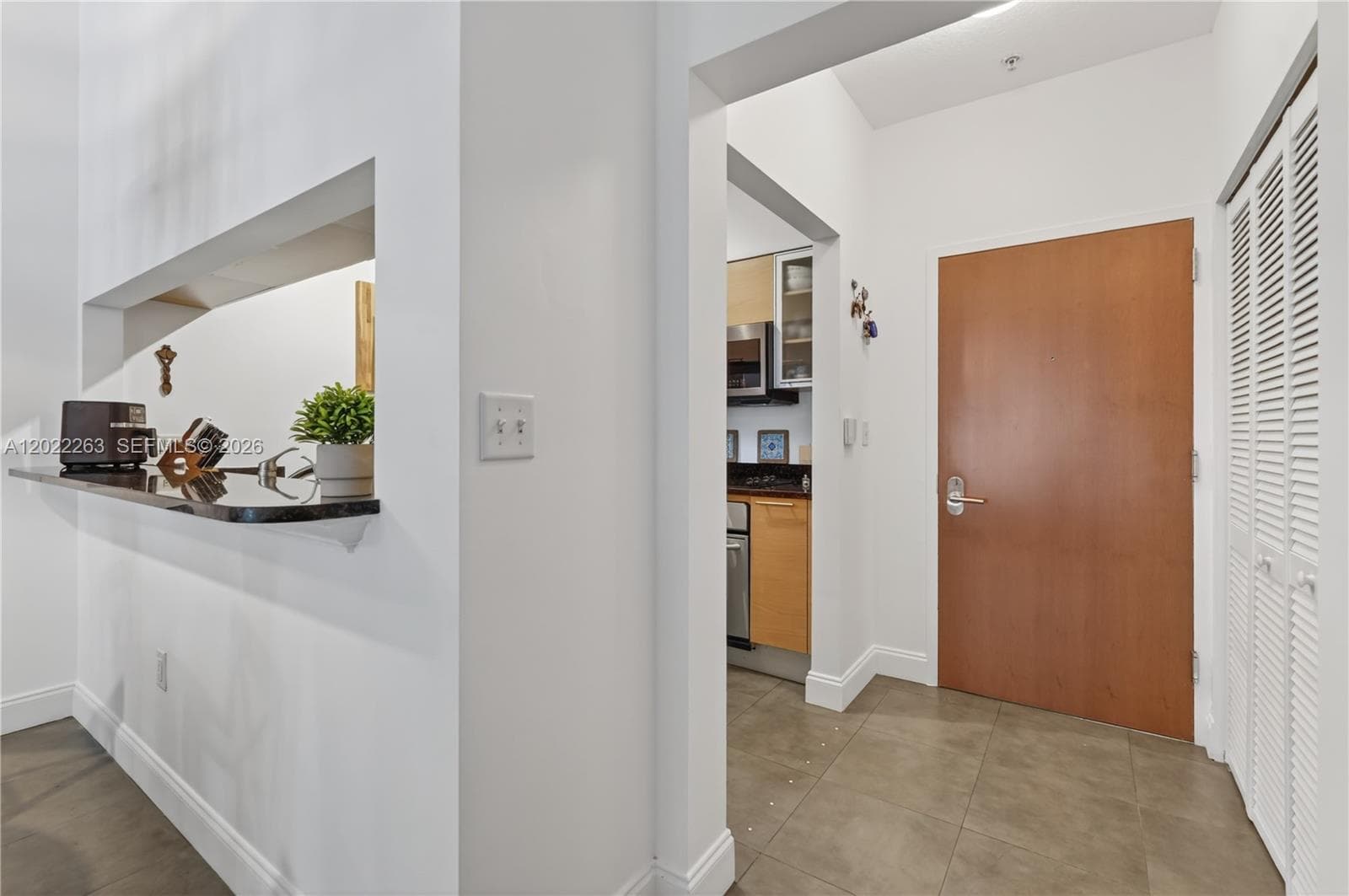 31 SE 5th St # 203, Miami FL 33131