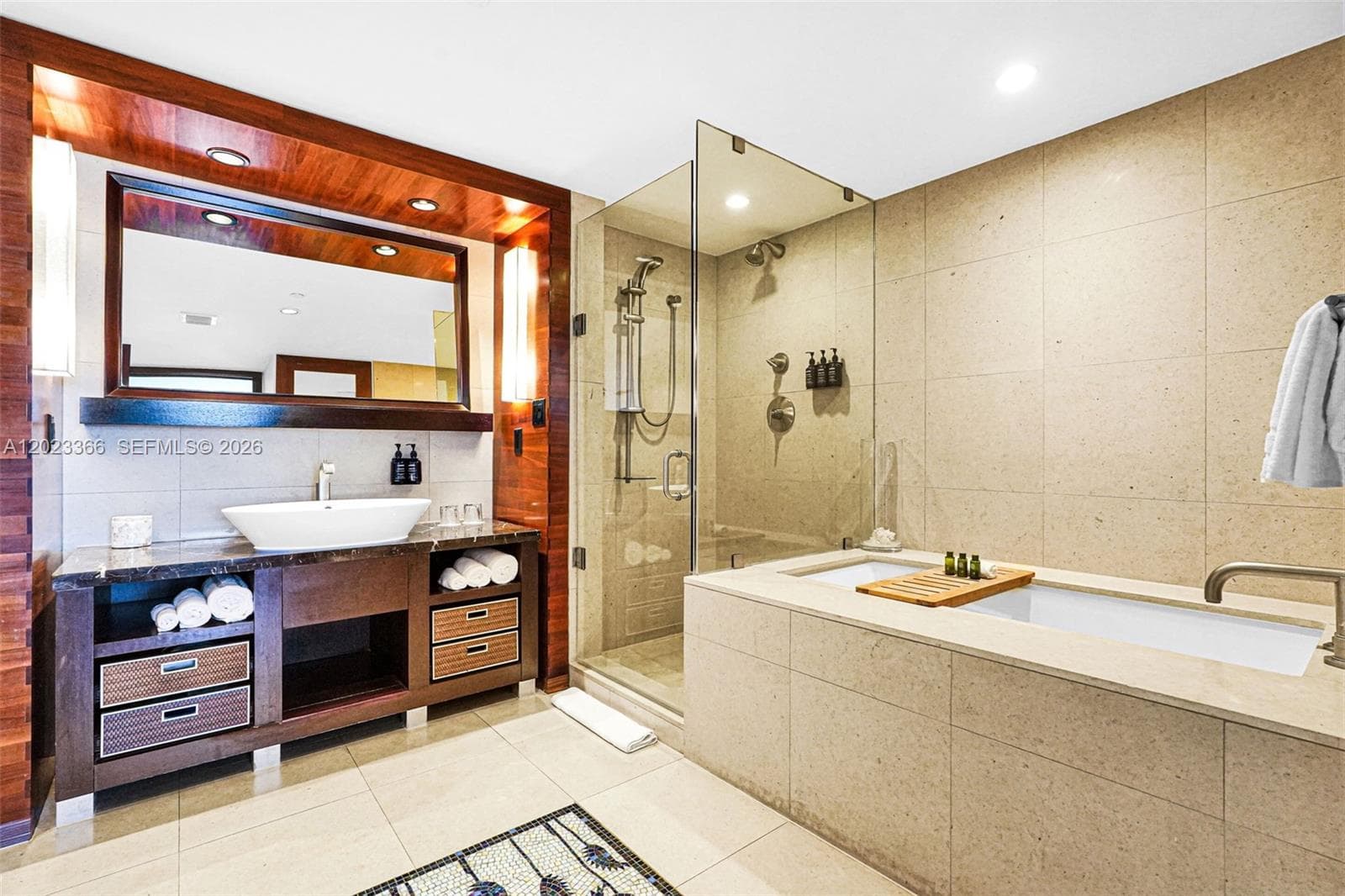 6801 Collins Ave, Miami Beach FL 33141