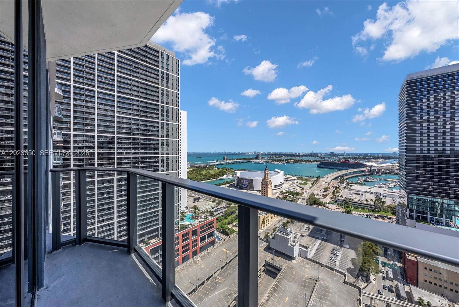 121 NE 5th St # 3401, Miami FL 33132