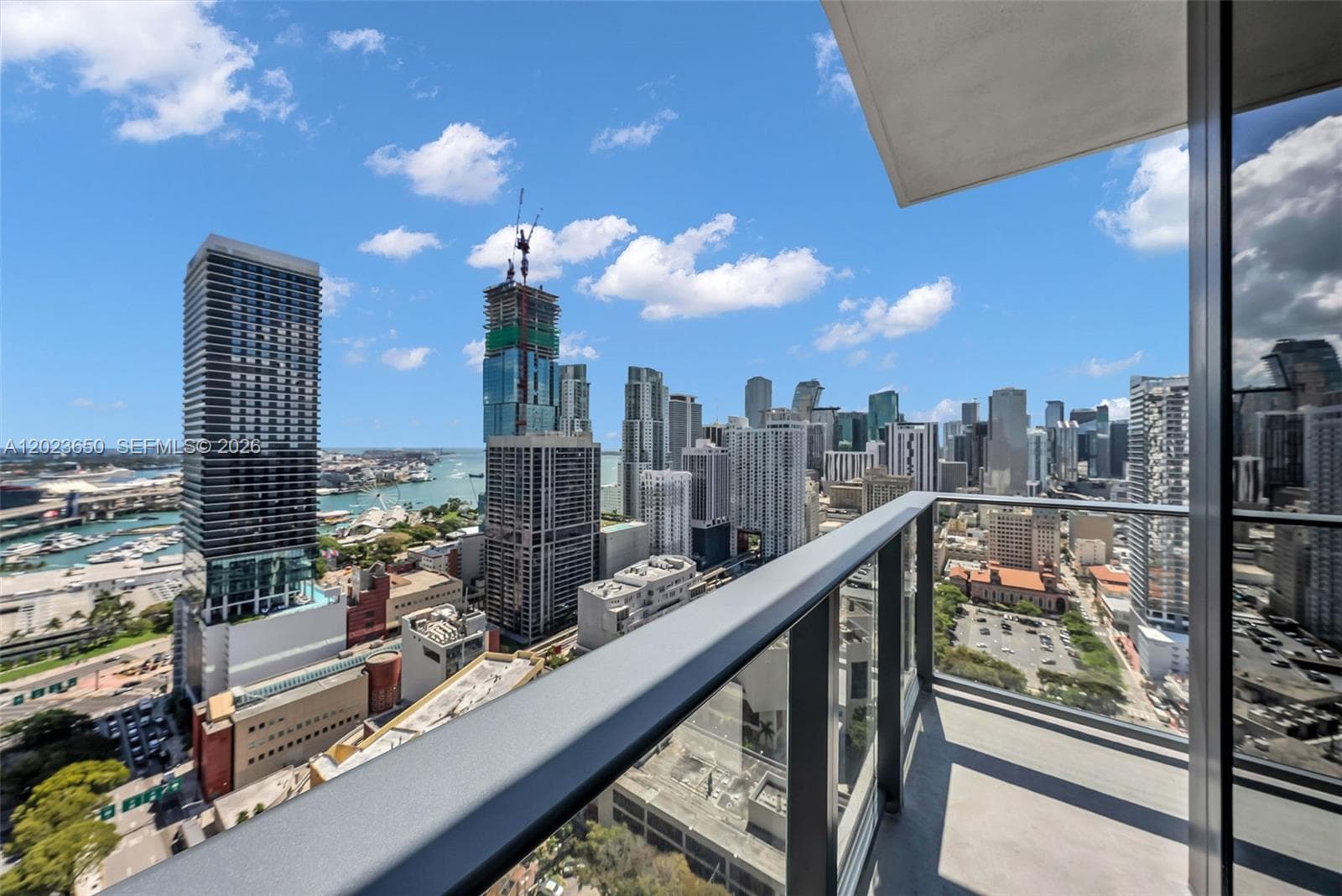 121 NE 5th St # 3401, Miami FL 33132