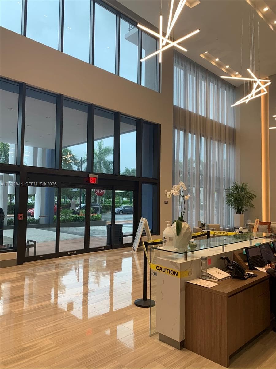 5350 NW 84 Ave # 1601, Doral FL 33166