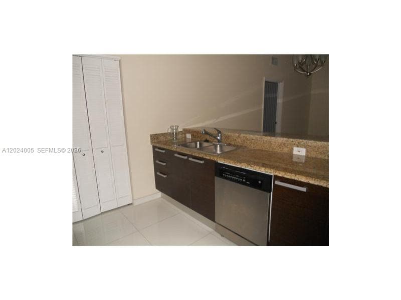 2525 SW 3 AV # 1006, Miami FL 33129