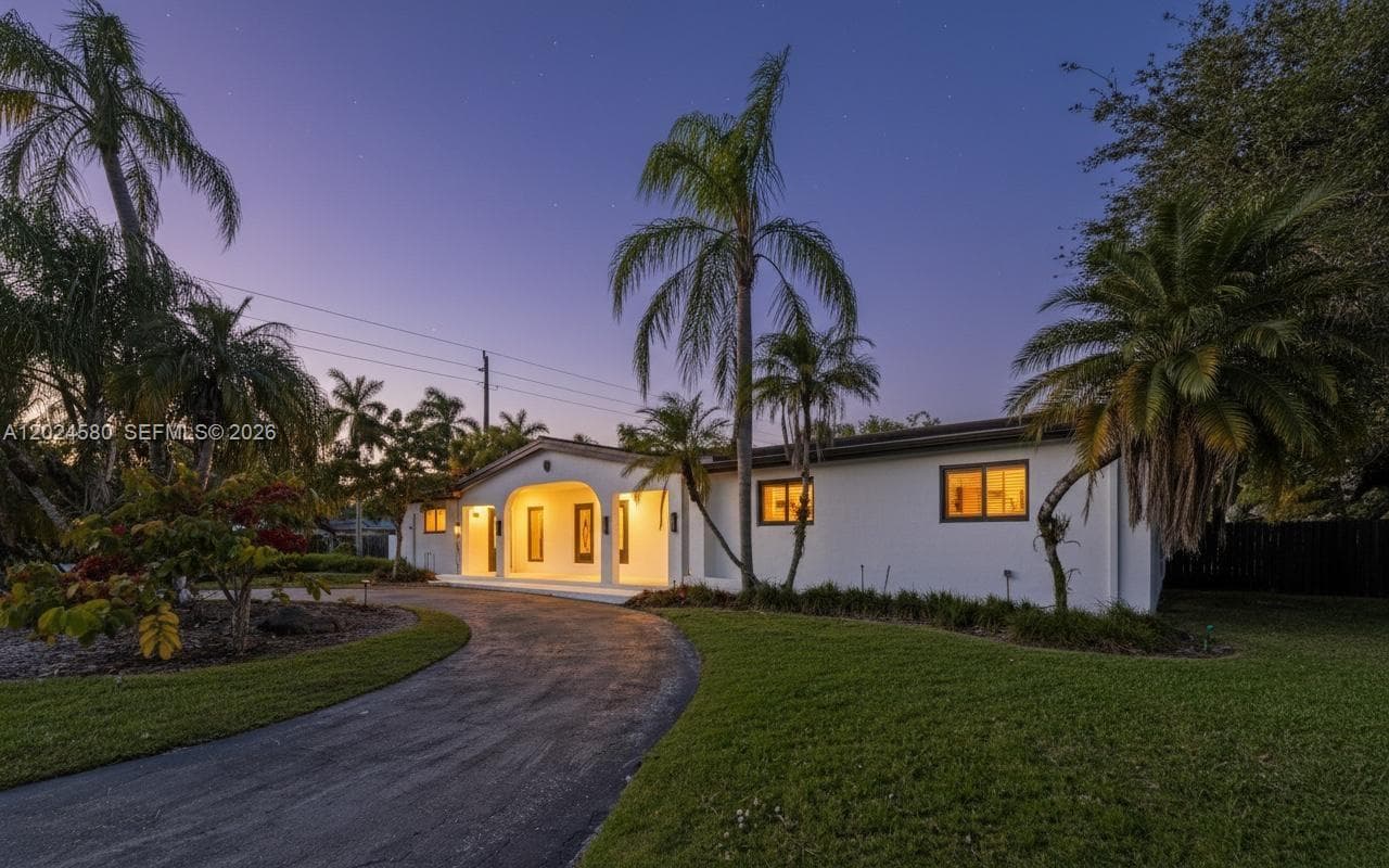 8695 SW 110th St, Miami FL 33156