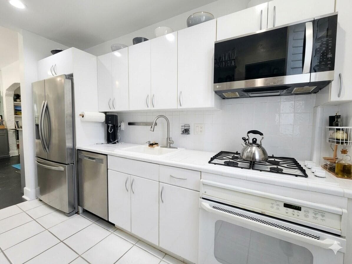 900 16th Street # 102, Miami Beach FL 33139