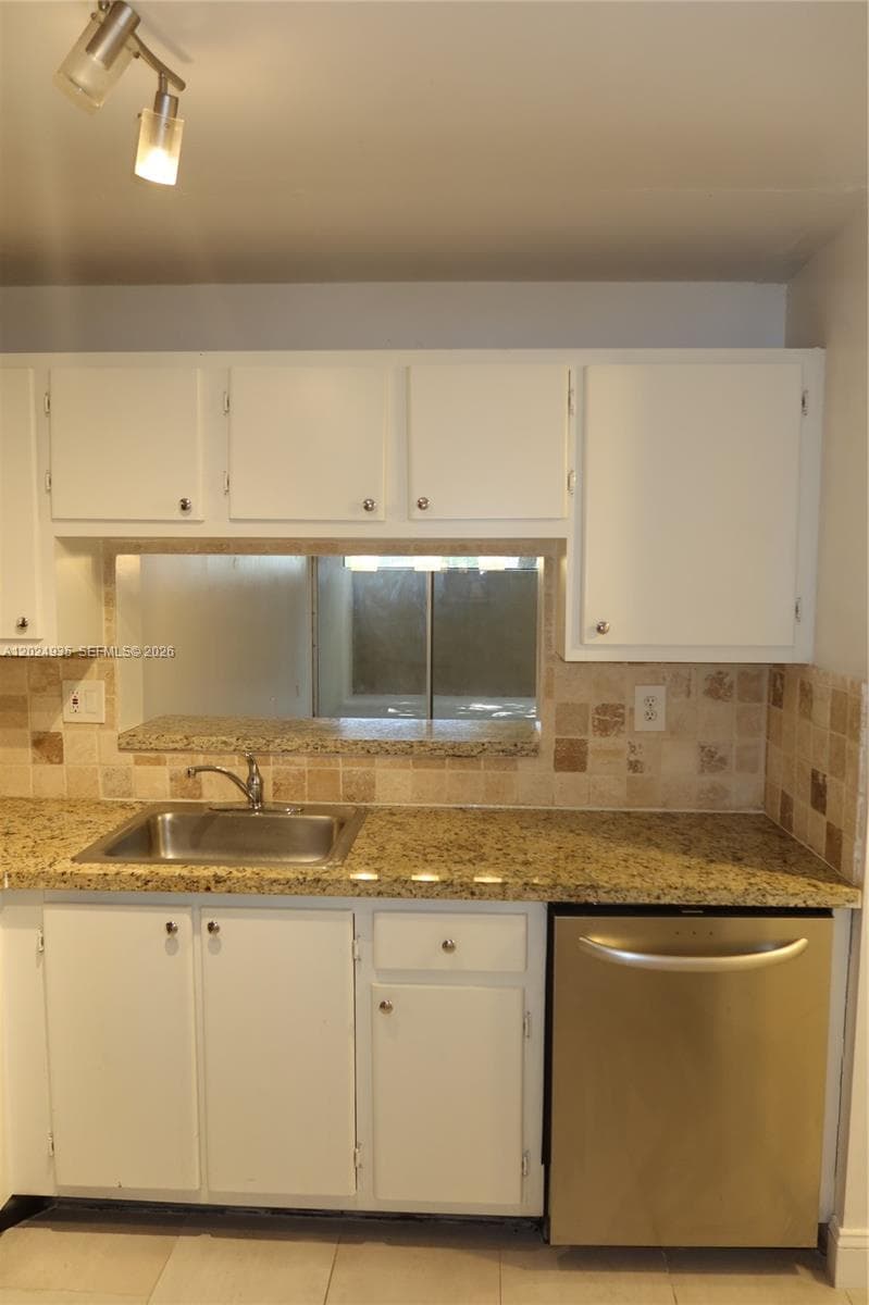 10835 SW 112th Ave # 113, Miami FL 33176