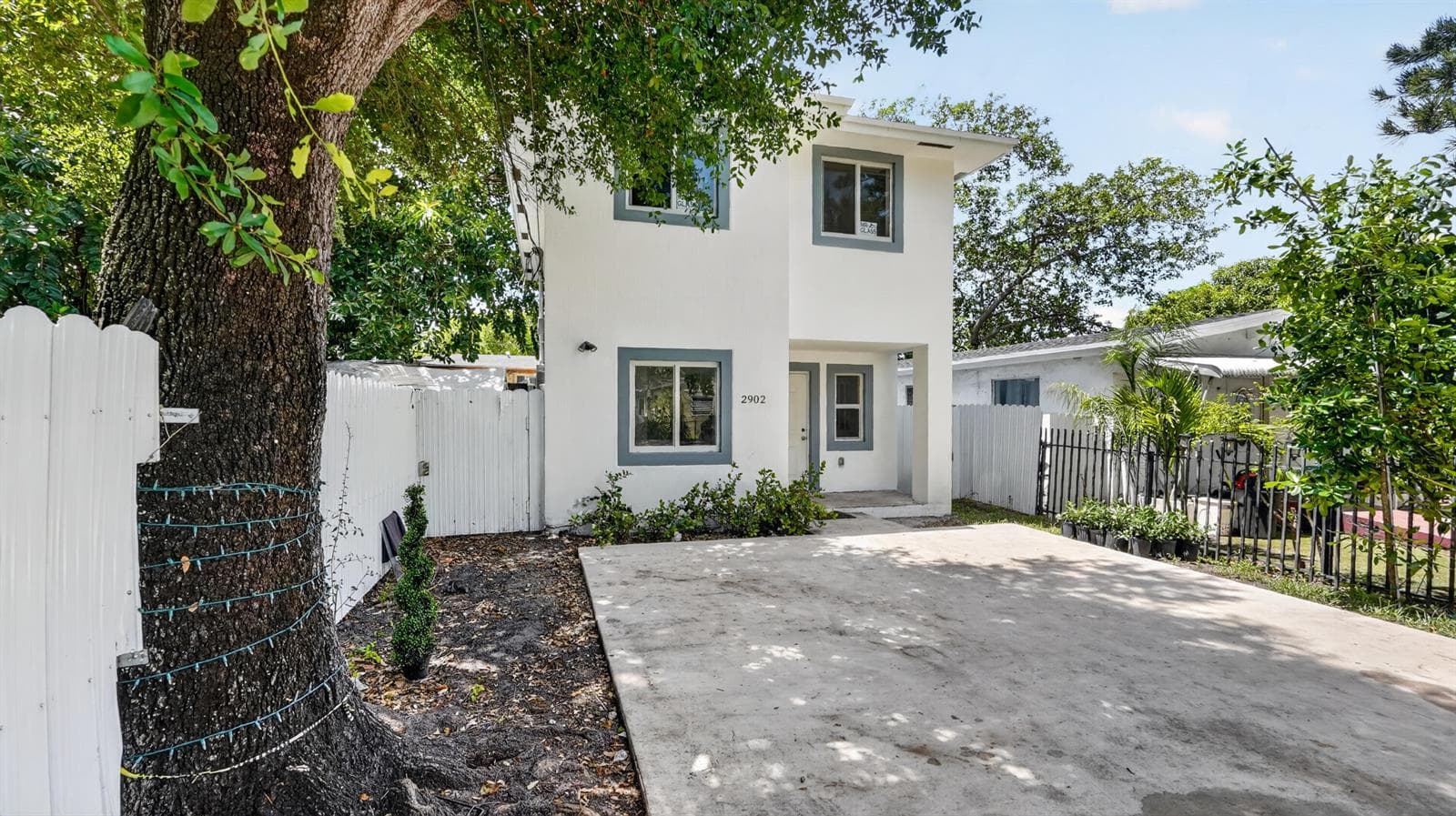 2902 NW 44th Street, Miami FL 33142