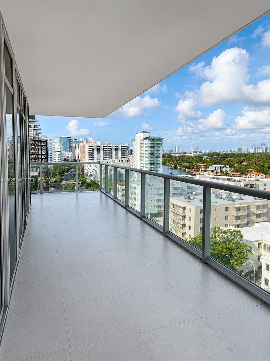 3737 Collins Ave # 1003, Miami Beach FL 33140