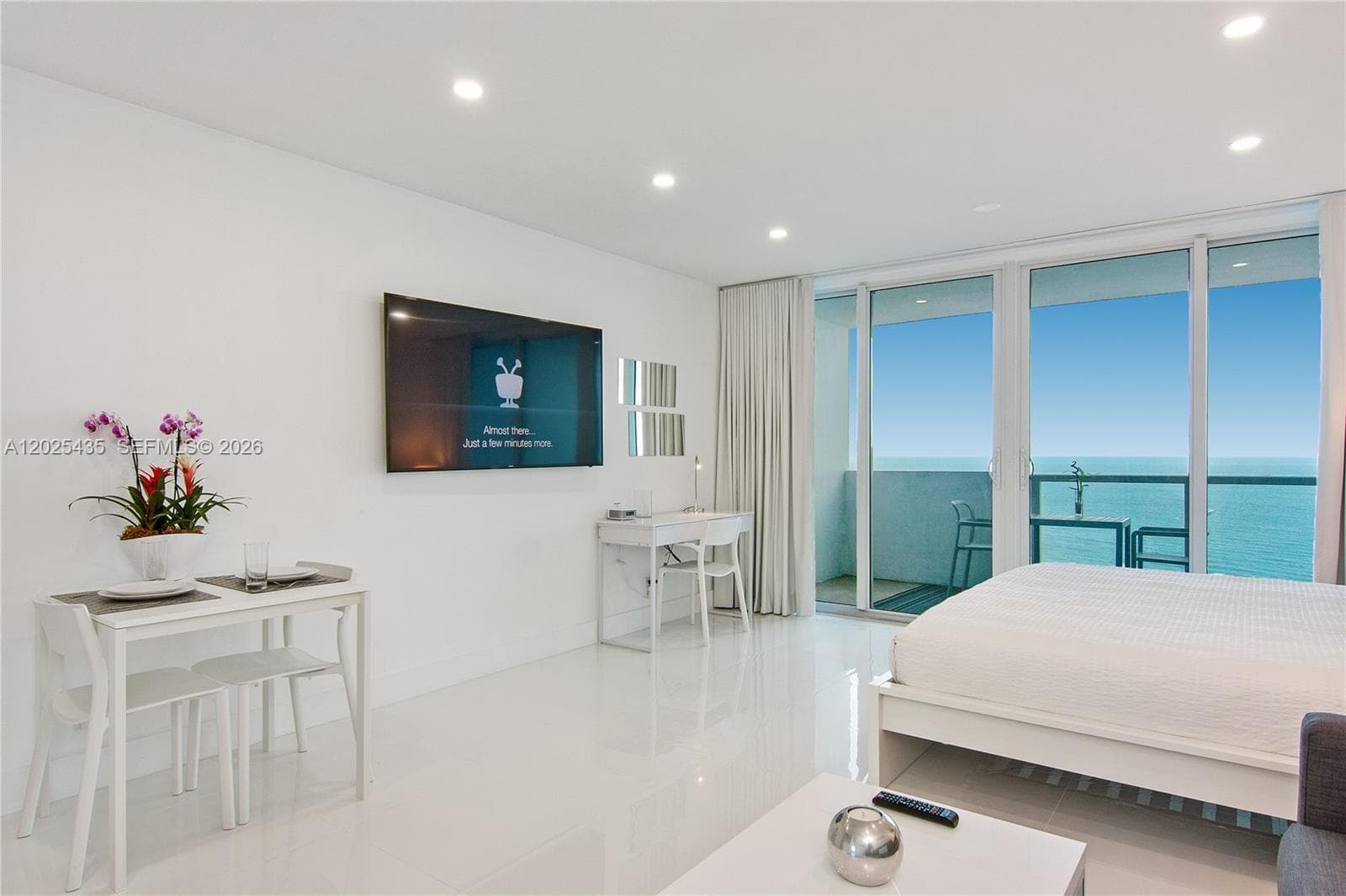 5445 Collins av, Miami Beach FL 33140