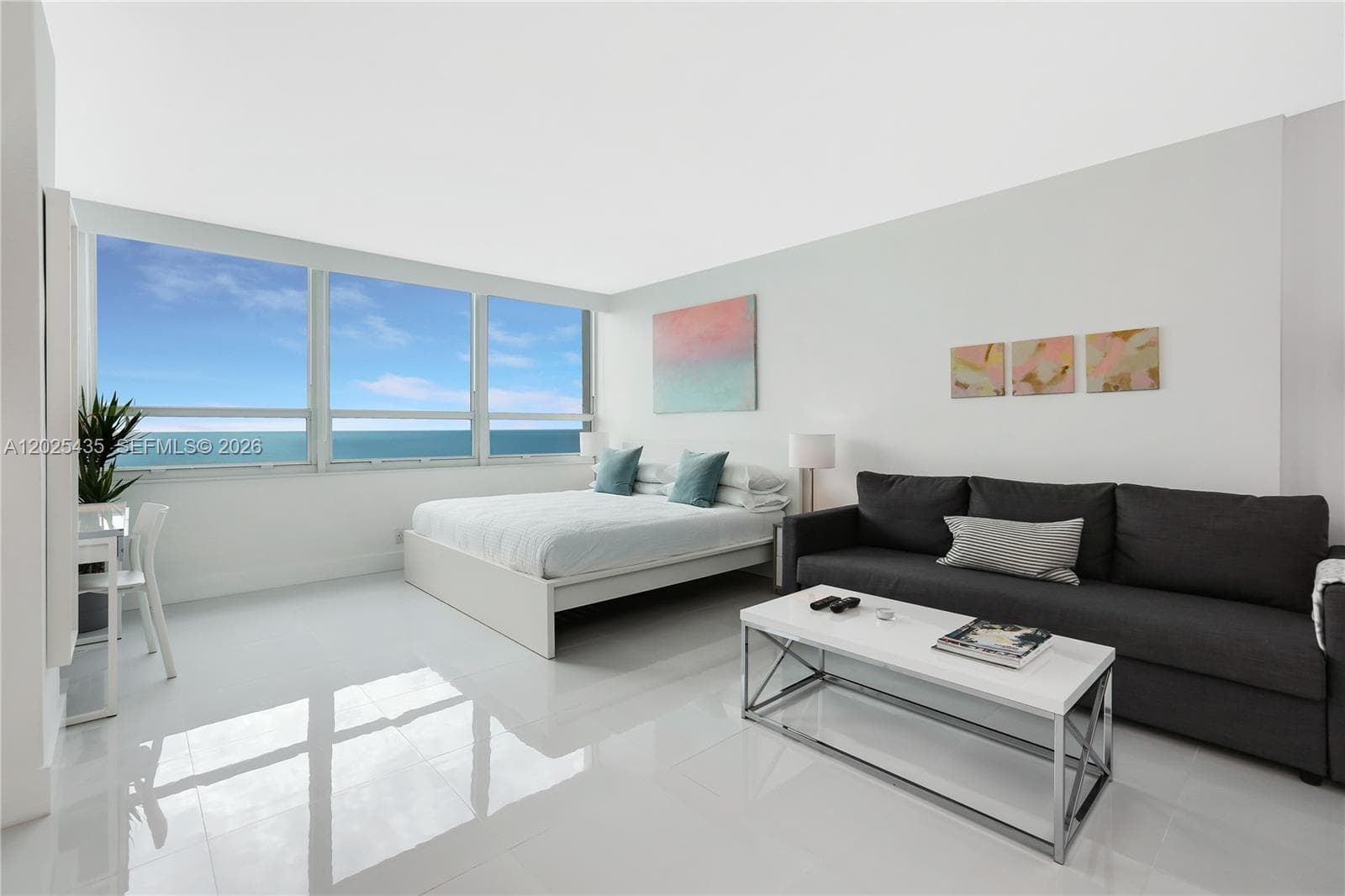5445 Collins av, Miami Beach FL 33140