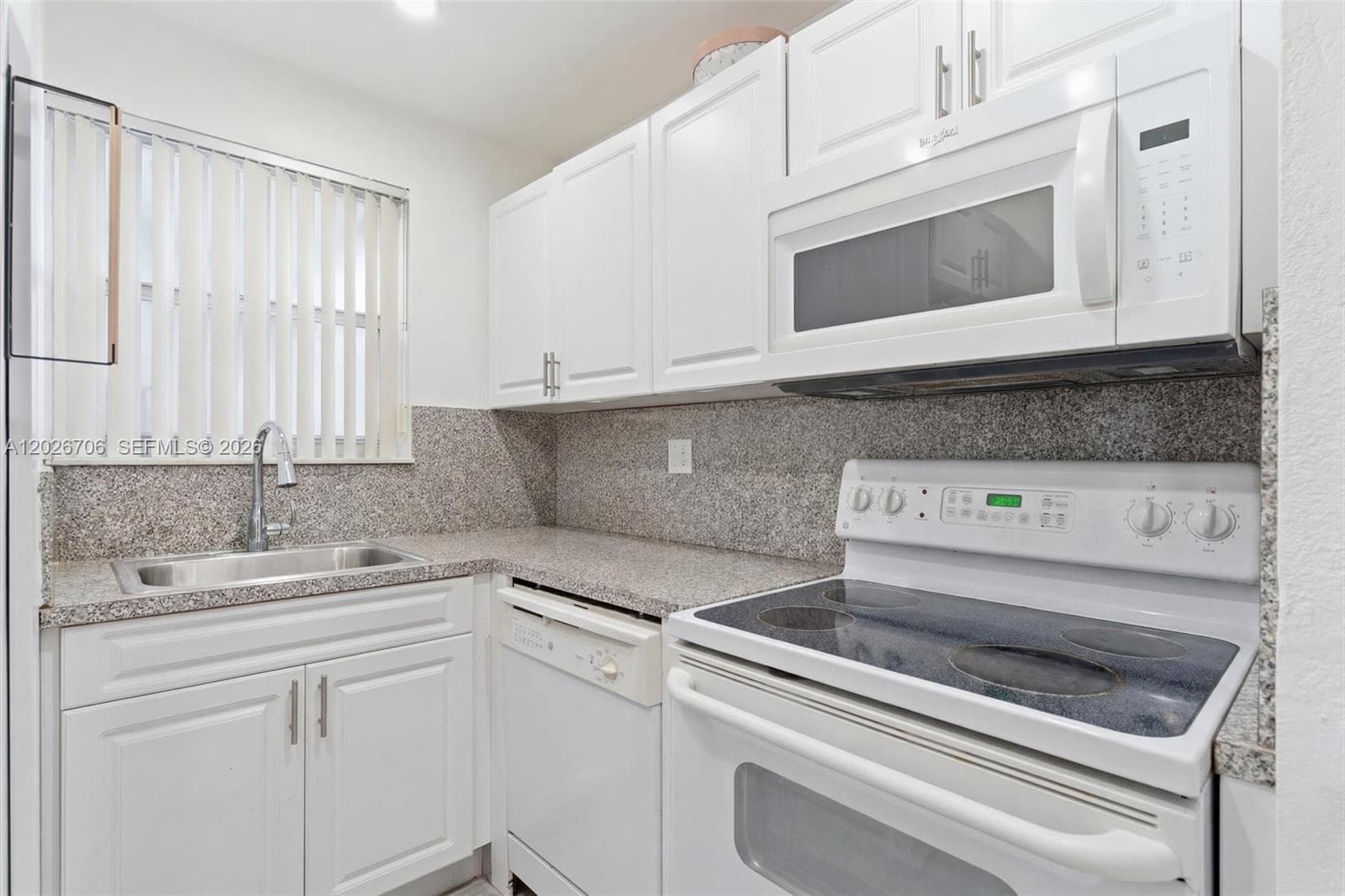 210 Fontainebleau Blvd # 402, Miami FL 33172