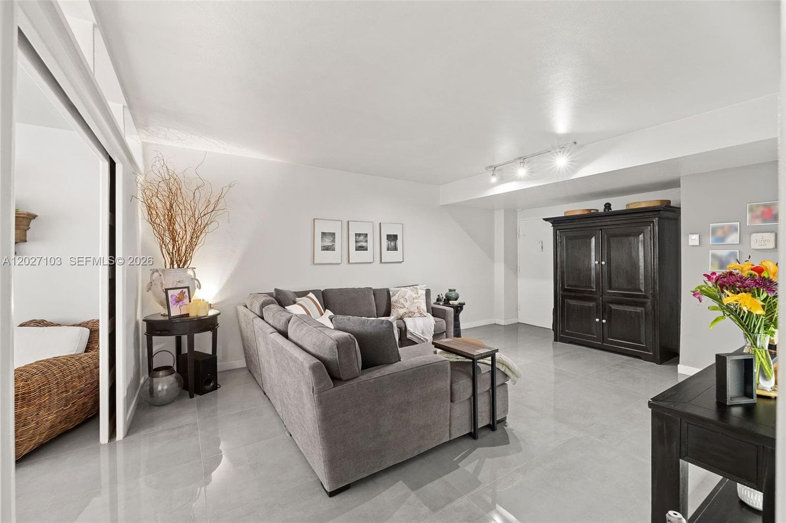 5001 Collins Ave # 1E, Miami Beach FL 33140