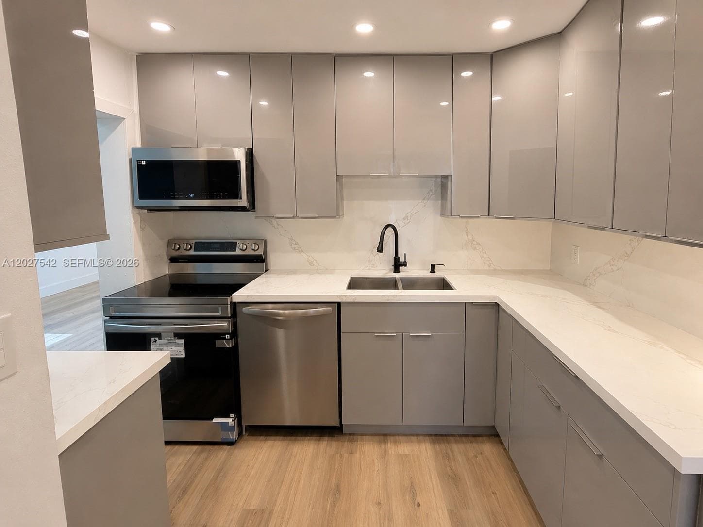 2627 NE 213th St, Miami FL 33180