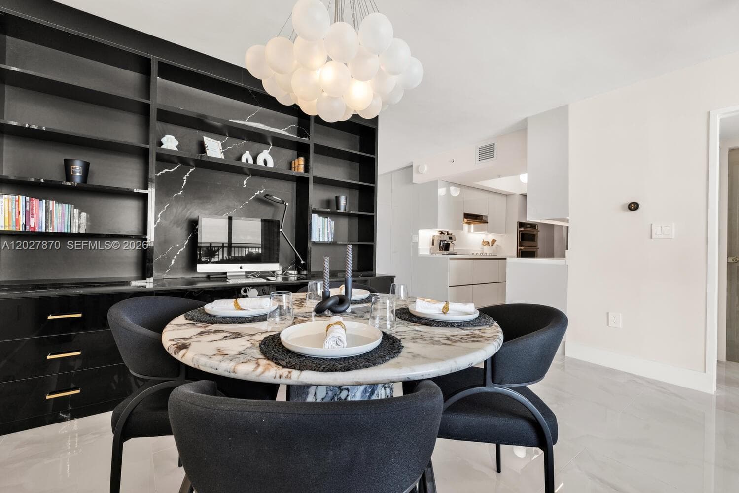 90 Alton Rd # 2207, Miami Beach FL 33139