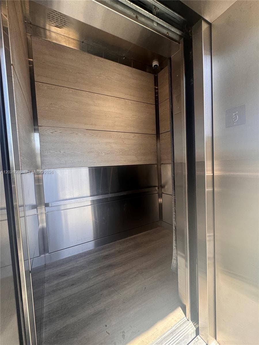 8290 Lake Dr # 506, Doral FL 33166
