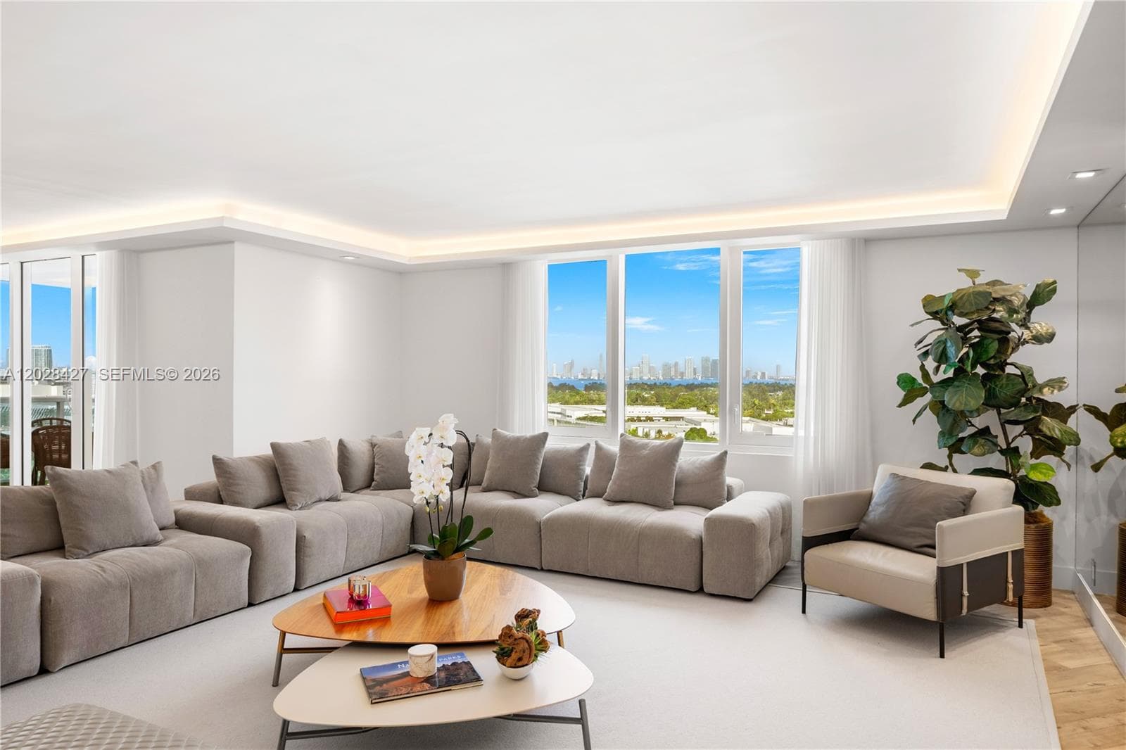 2301 Collins Ave # 1432, Miami Beach FL 33139