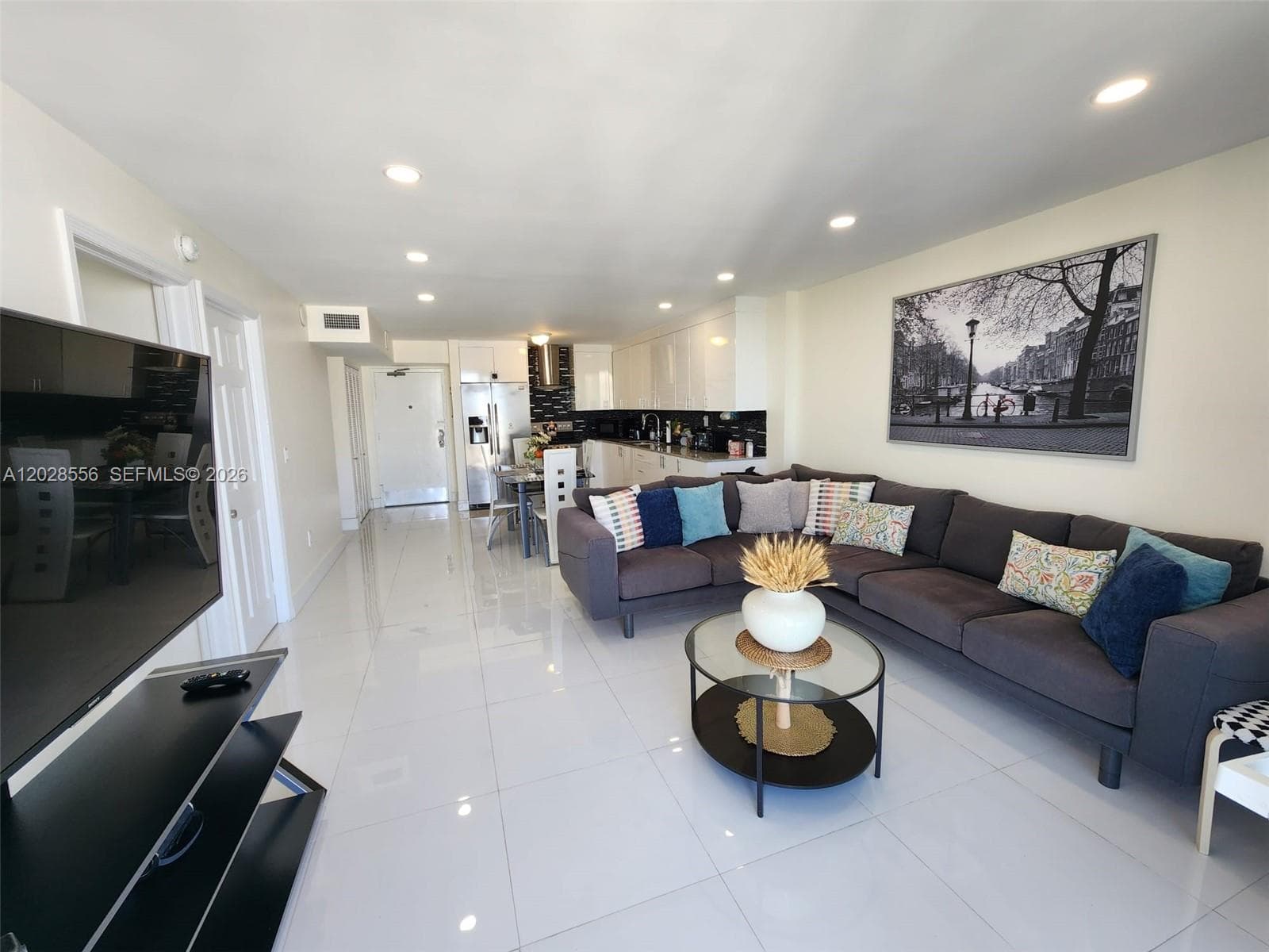 345 Ocean Dr # 602, Miami Beach FL 33139