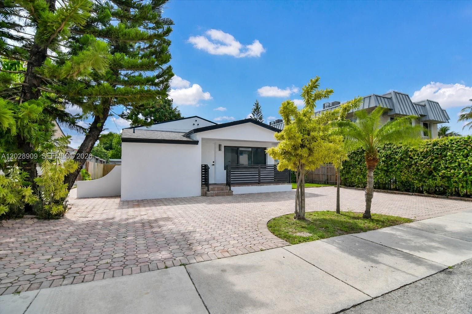 85 SW 30th Ave, Miami FL 33135