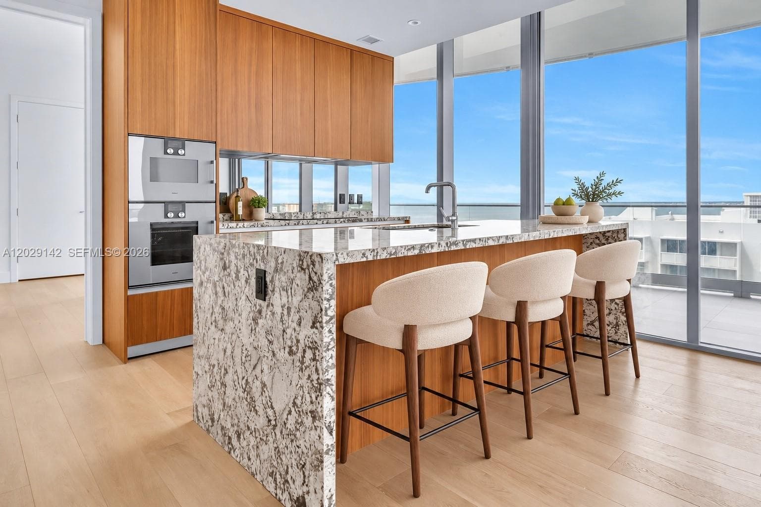 175 SE 25 Rd # 1103, Miami FL 33129