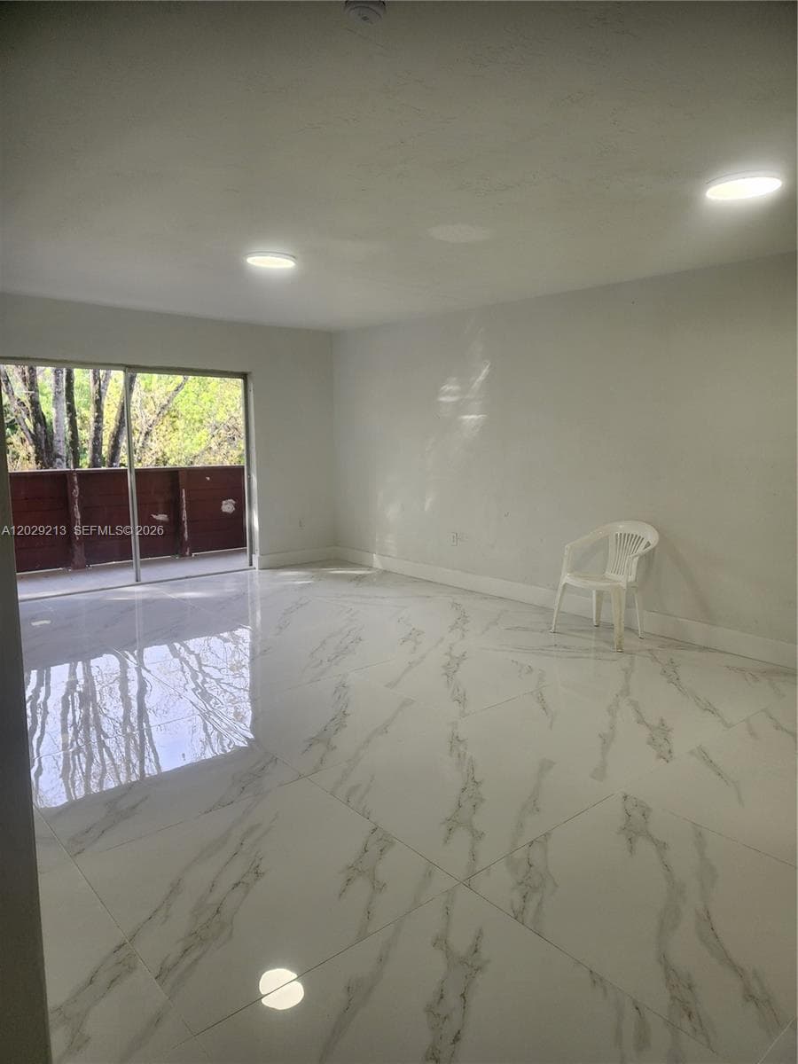 1205 Mariposa Ave # 304, Coral Gables FL 33146
