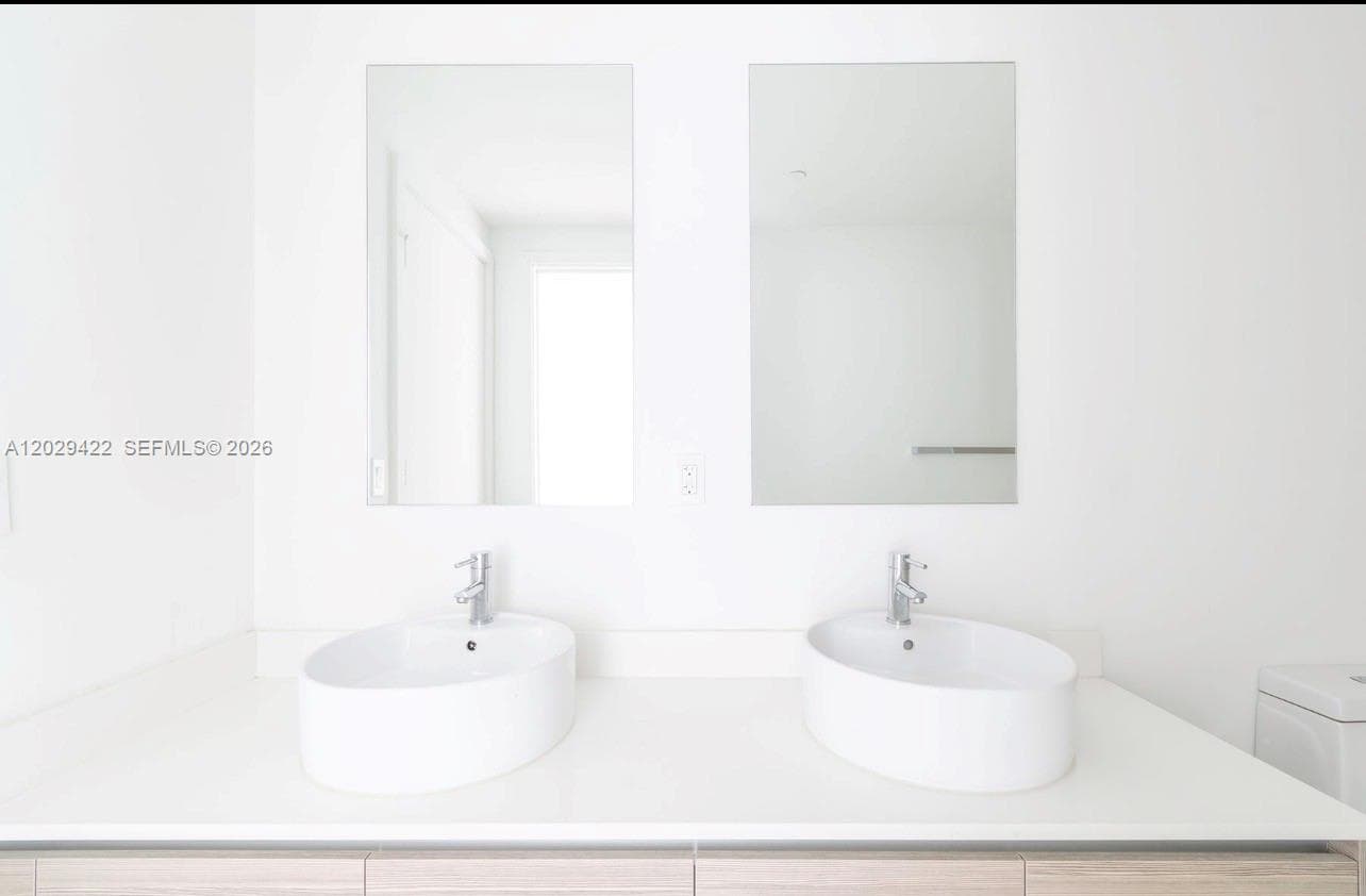 121 NE 34th St # 1412, Miami FL 33137