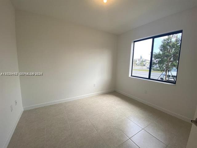 593 NE 208th Ter, Miami FL 33179
