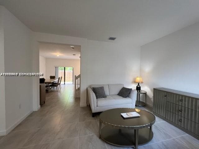 327 NE 208th Ter, Miami FL 33179