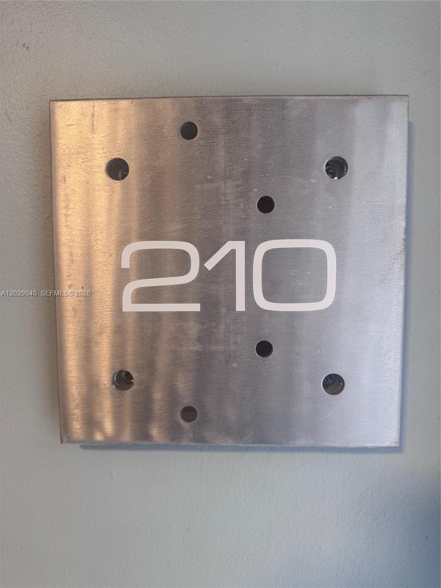 865 Collins Ave # 210, Miami Beach FL 33139