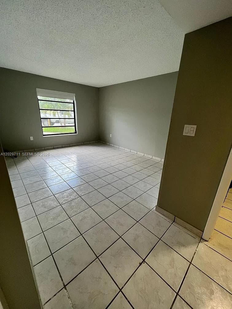 1300 SW 122nd Ave # 2, Miami FL 33184