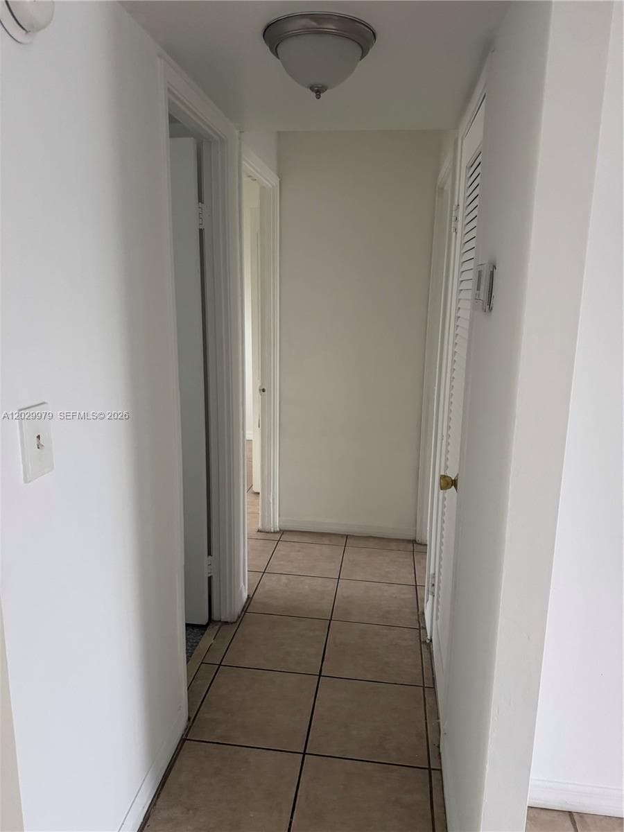 1710 NE 191st St # 3, Miami FL 33179