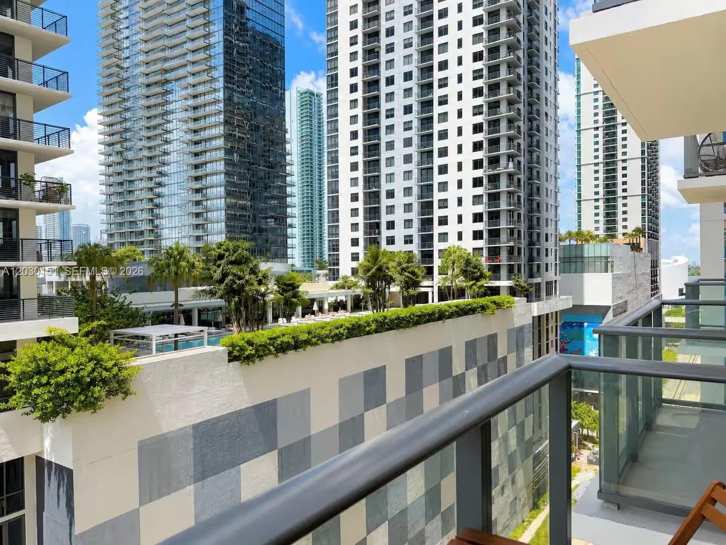 11 NE 6th St # 1212, Miami FL 33132