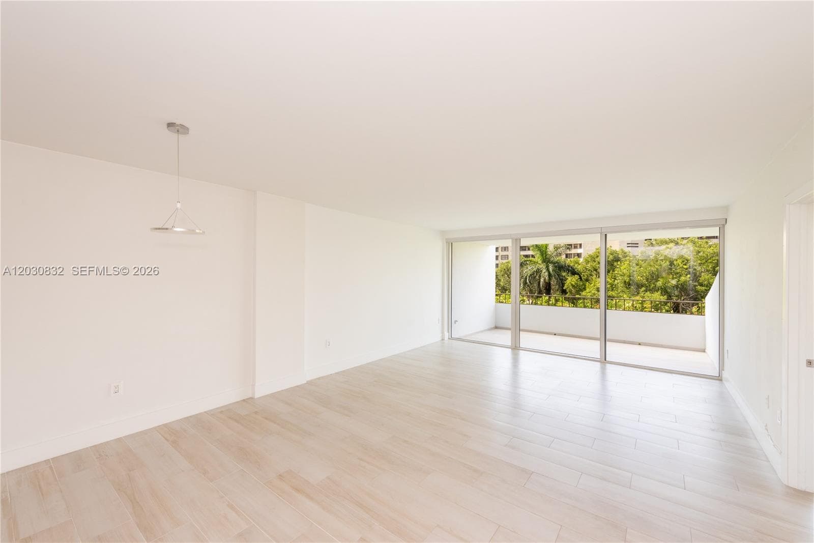 155 Ocean Lane Dr # 403, Key Biscayne FL 33149