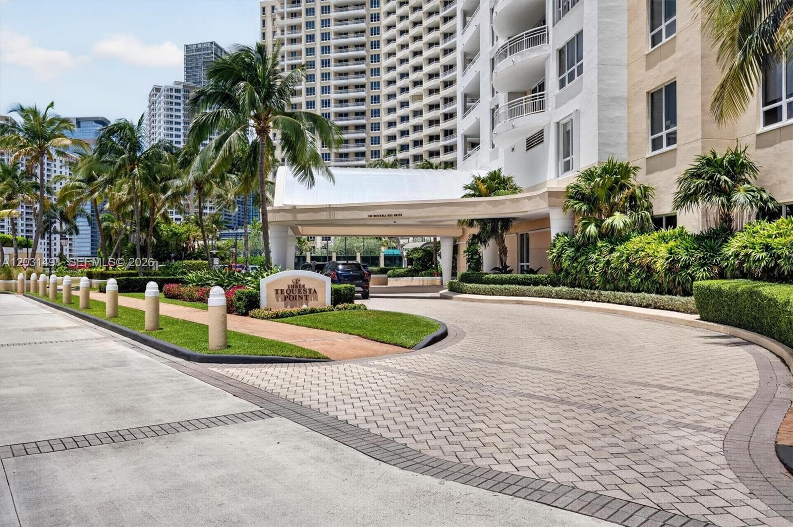 848 Brickell Key Dr # 3402, Miami FL 33131