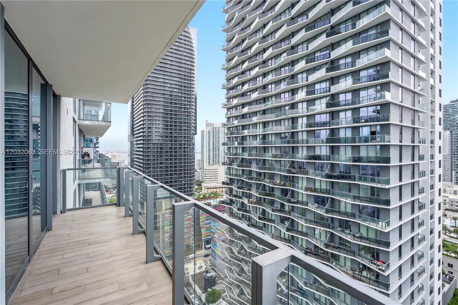88 SW 7th St # 2302, Miami FL 33130
