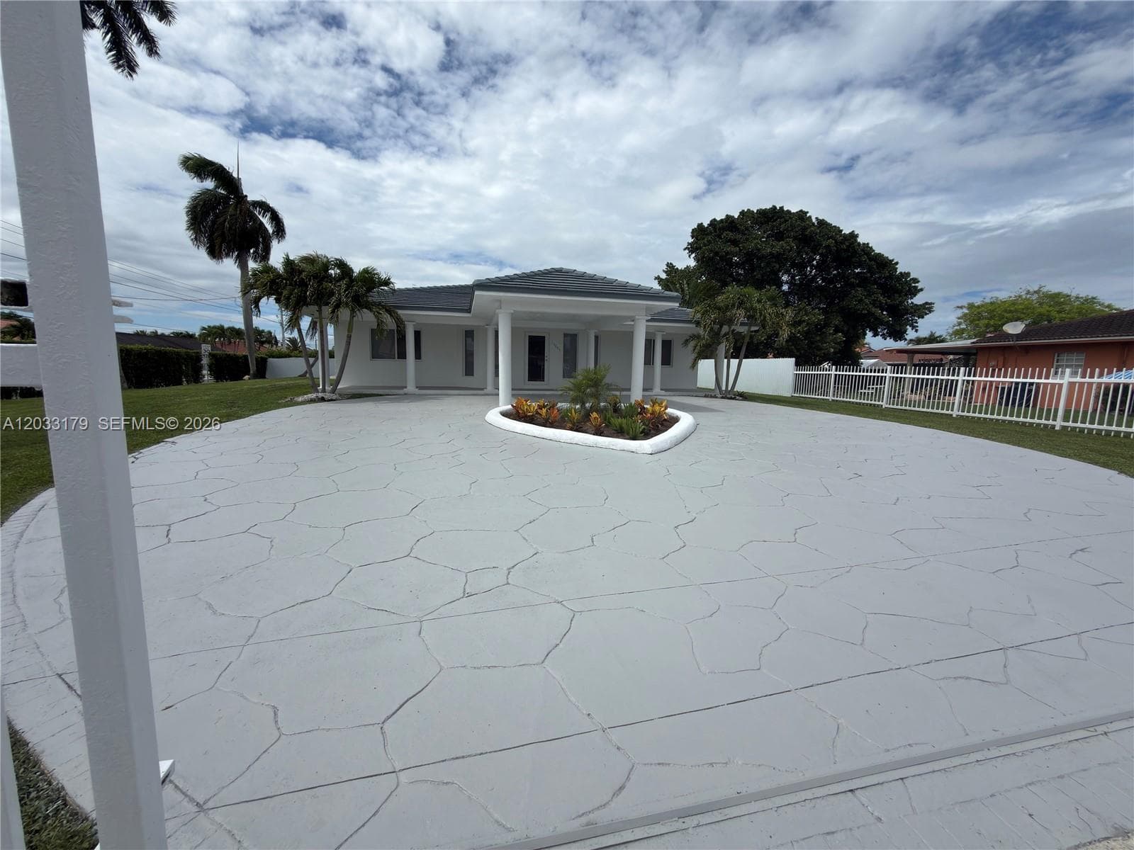 13895 SW 22nd St, Miami FL 33175