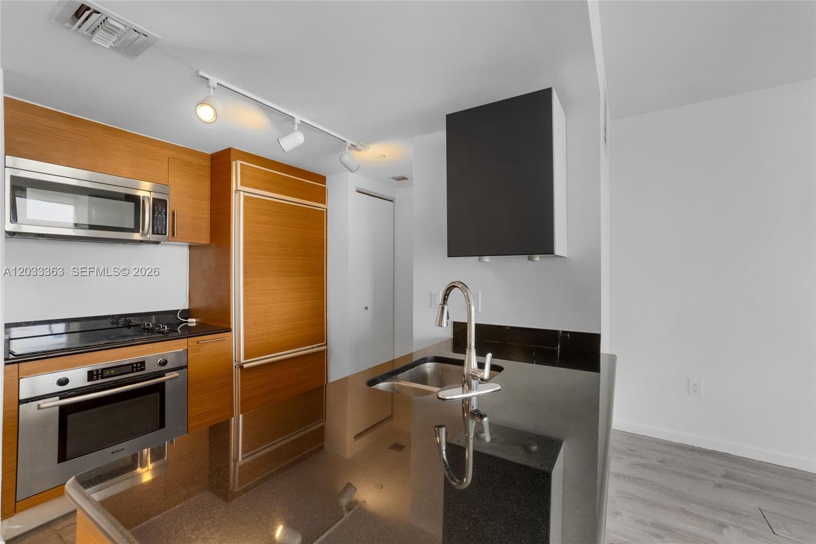 50 Biscayne Blvd # 4307, Miami FL 33132