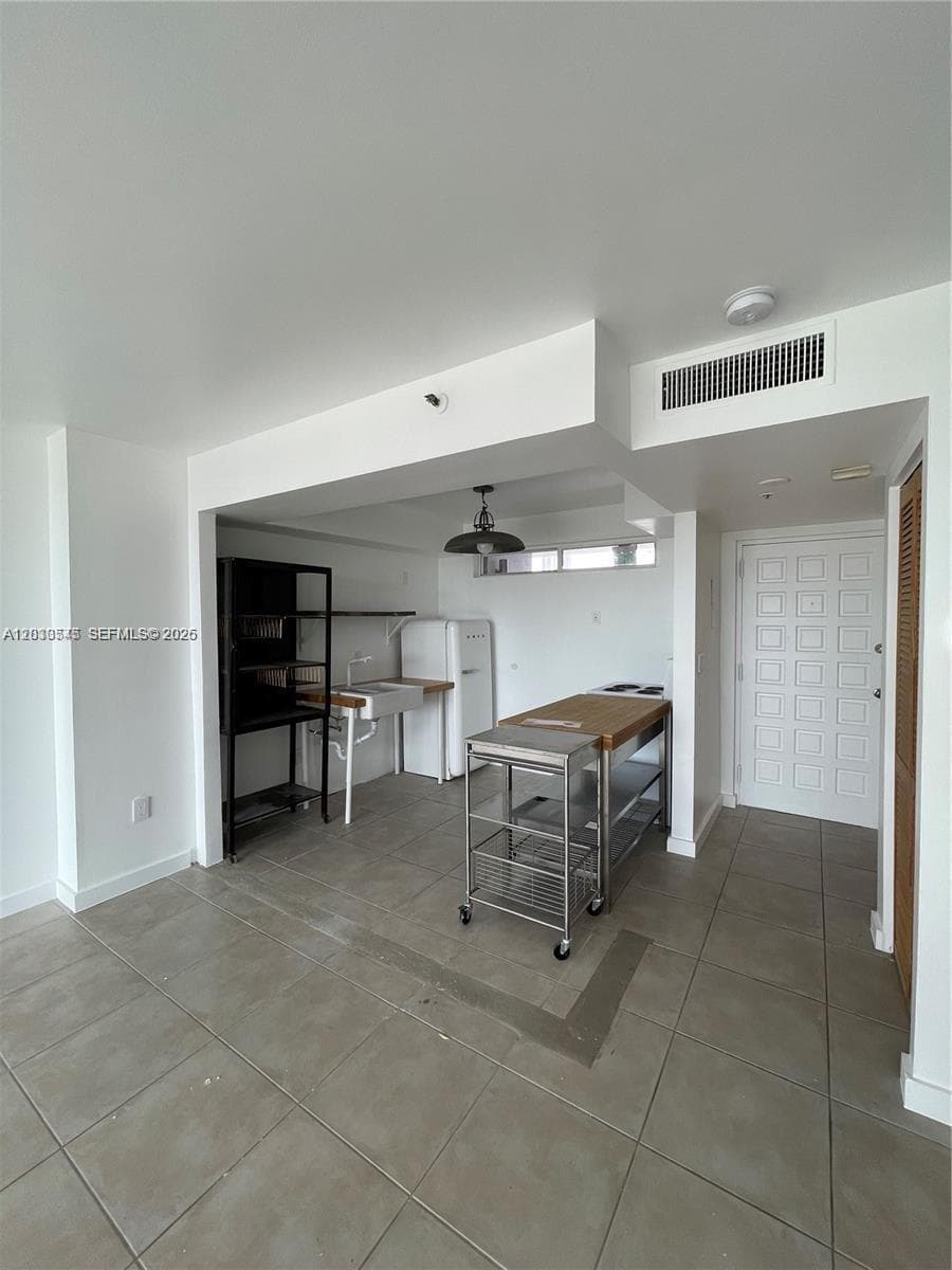 700 NE 63rd St # D606, Miami FL 33138