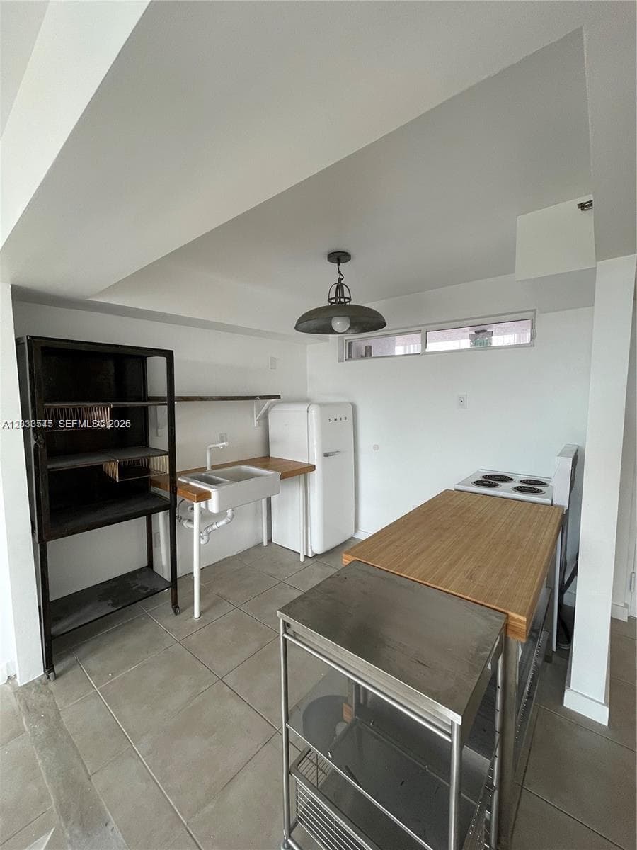 700 NE 63rd St # D606, Miami FL 33138