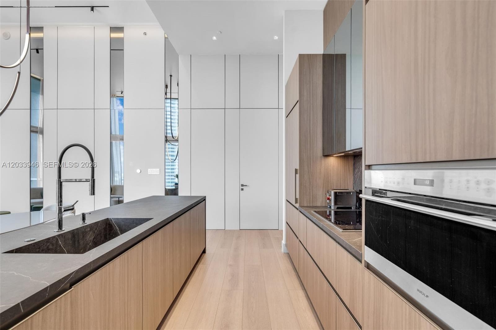 475 Brickell Ave # 2215, Miami FL 33131