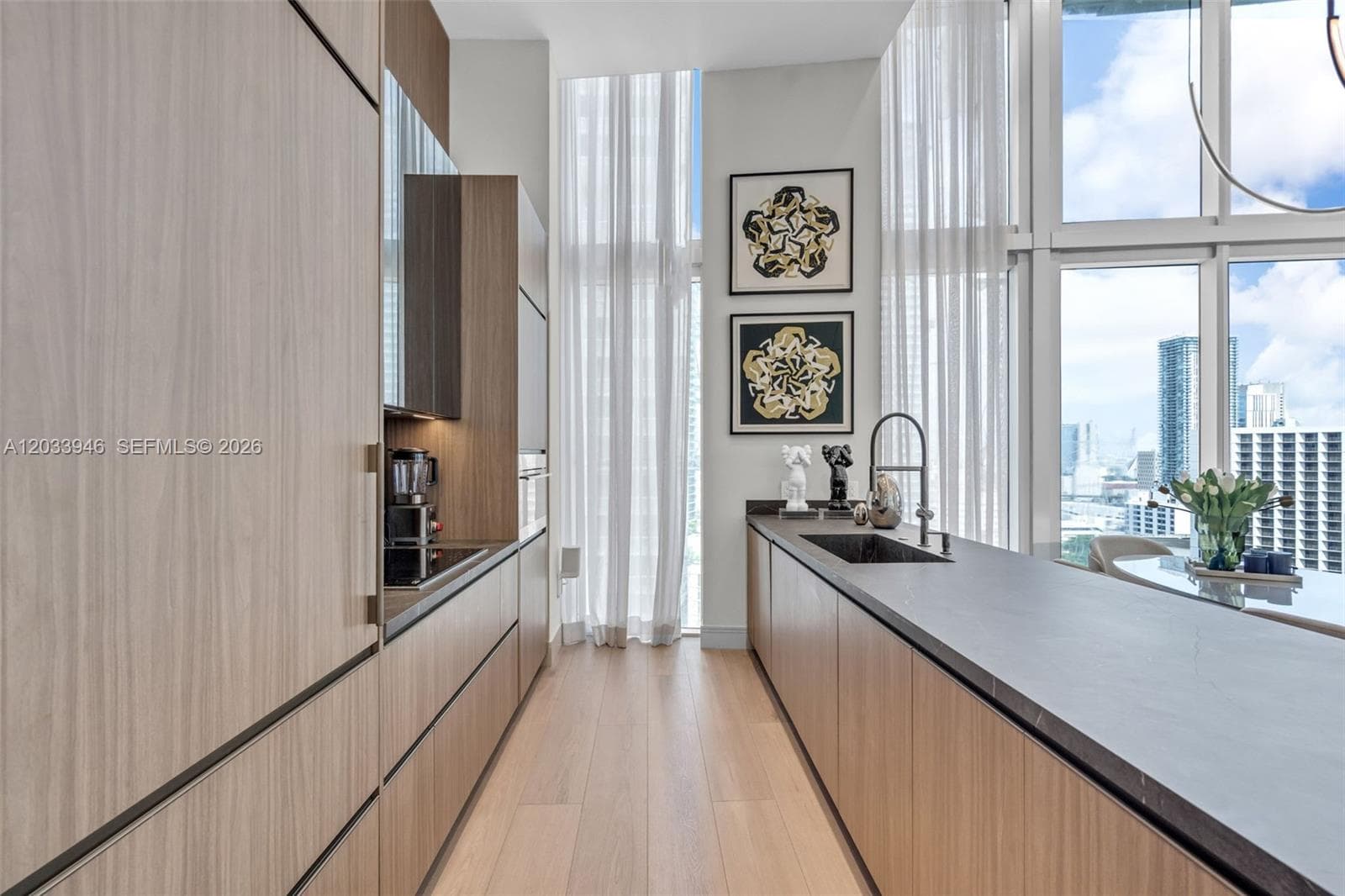 475 Brickell Ave # 2215, Miami FL 33131