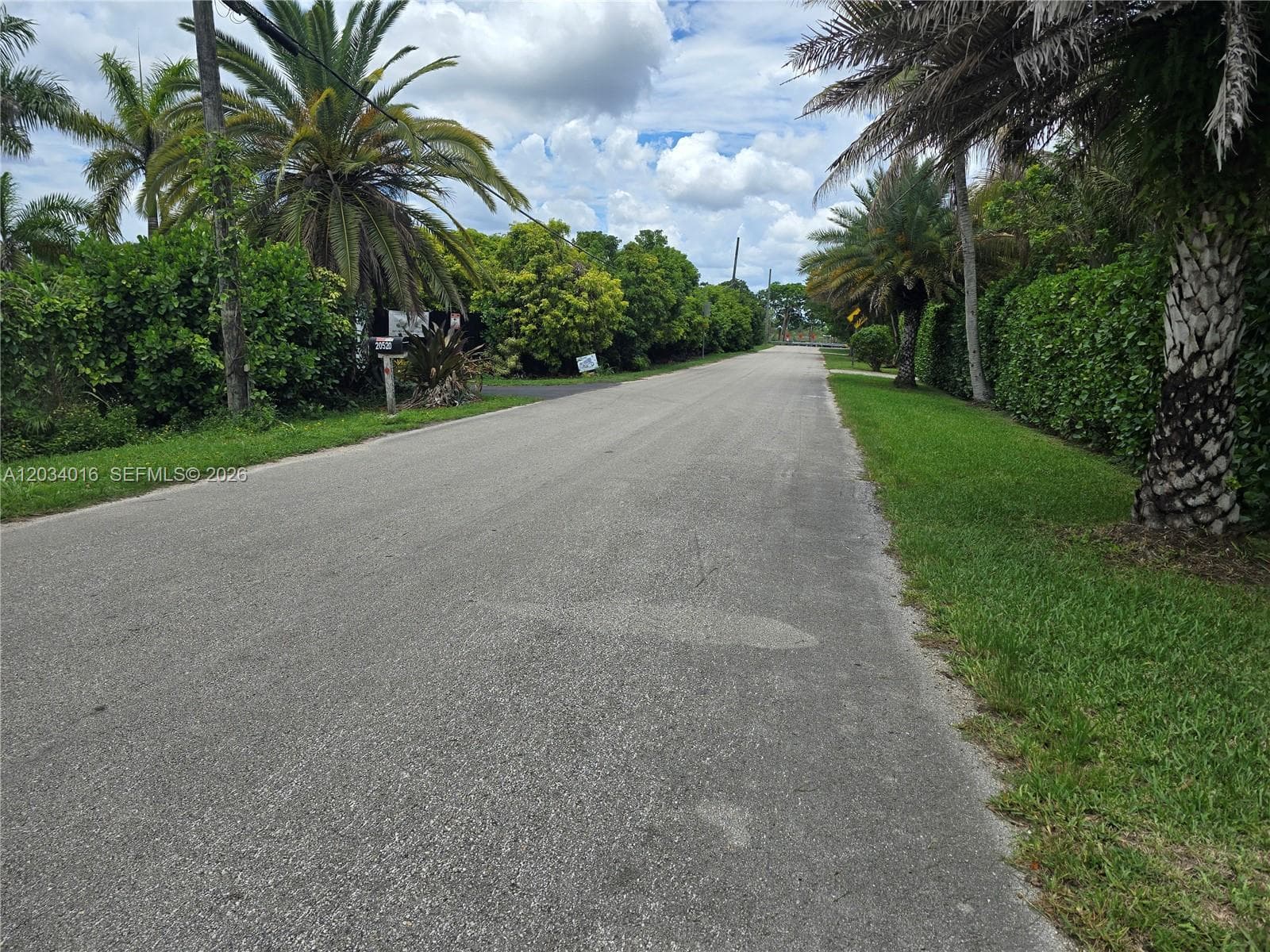 20595 SW 190th St, Miami FL 33187