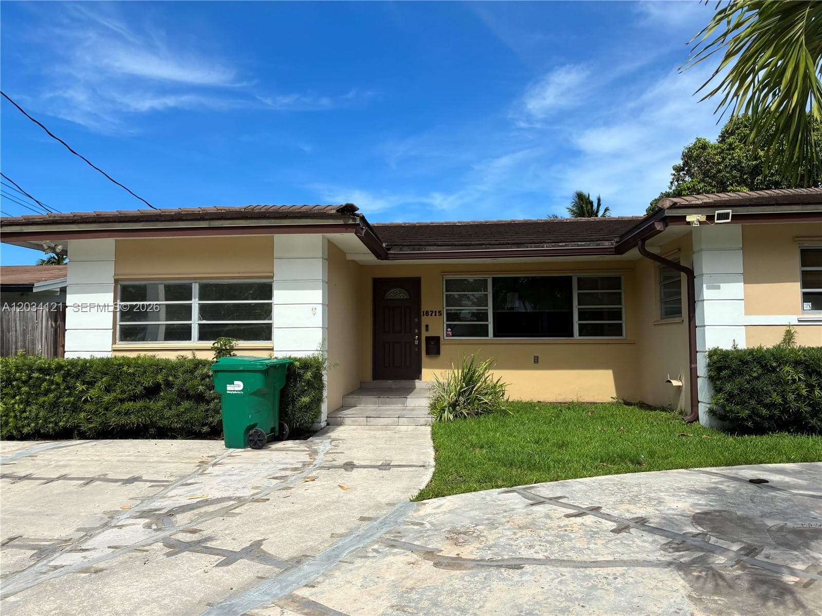 18715 NE 18th Ave, Miami FL 33179