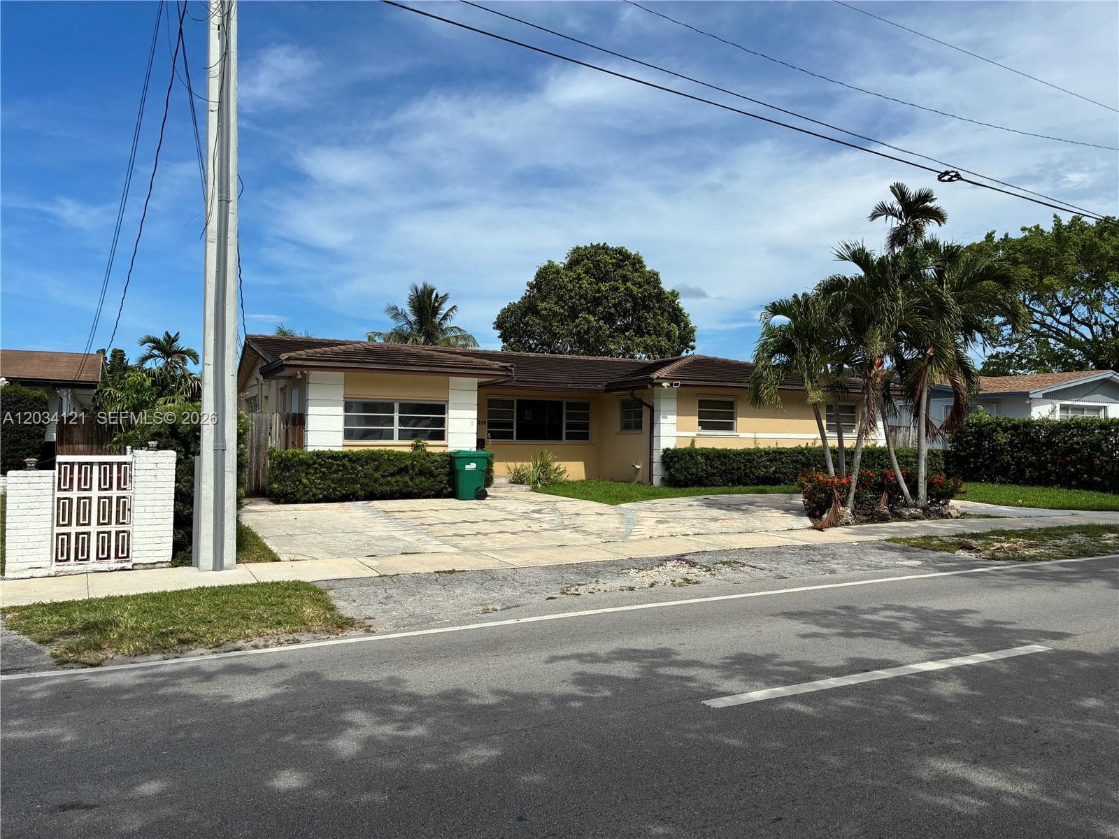 18715 NE 18th Ave, Miami FL 33179
