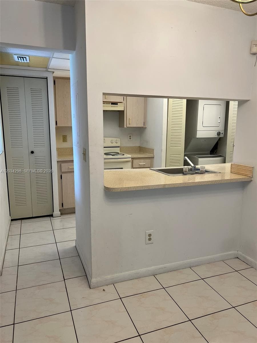 9710 Hammocks Blvd # 31, Miami FL 33196