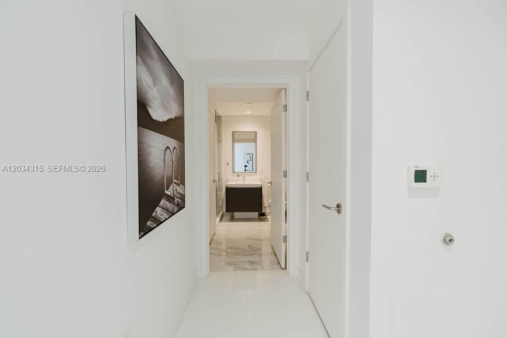 851 NE 1st Ave # 2403, Miami FL 33132