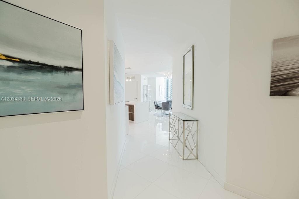 851 NE 1st Ave # 2303, Miami FL 33132