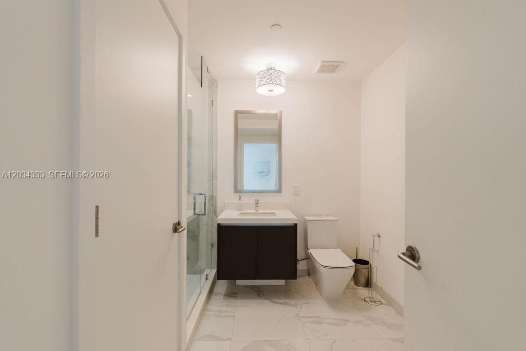 851 NE 1st Ave # 2303, Miami FL 33132