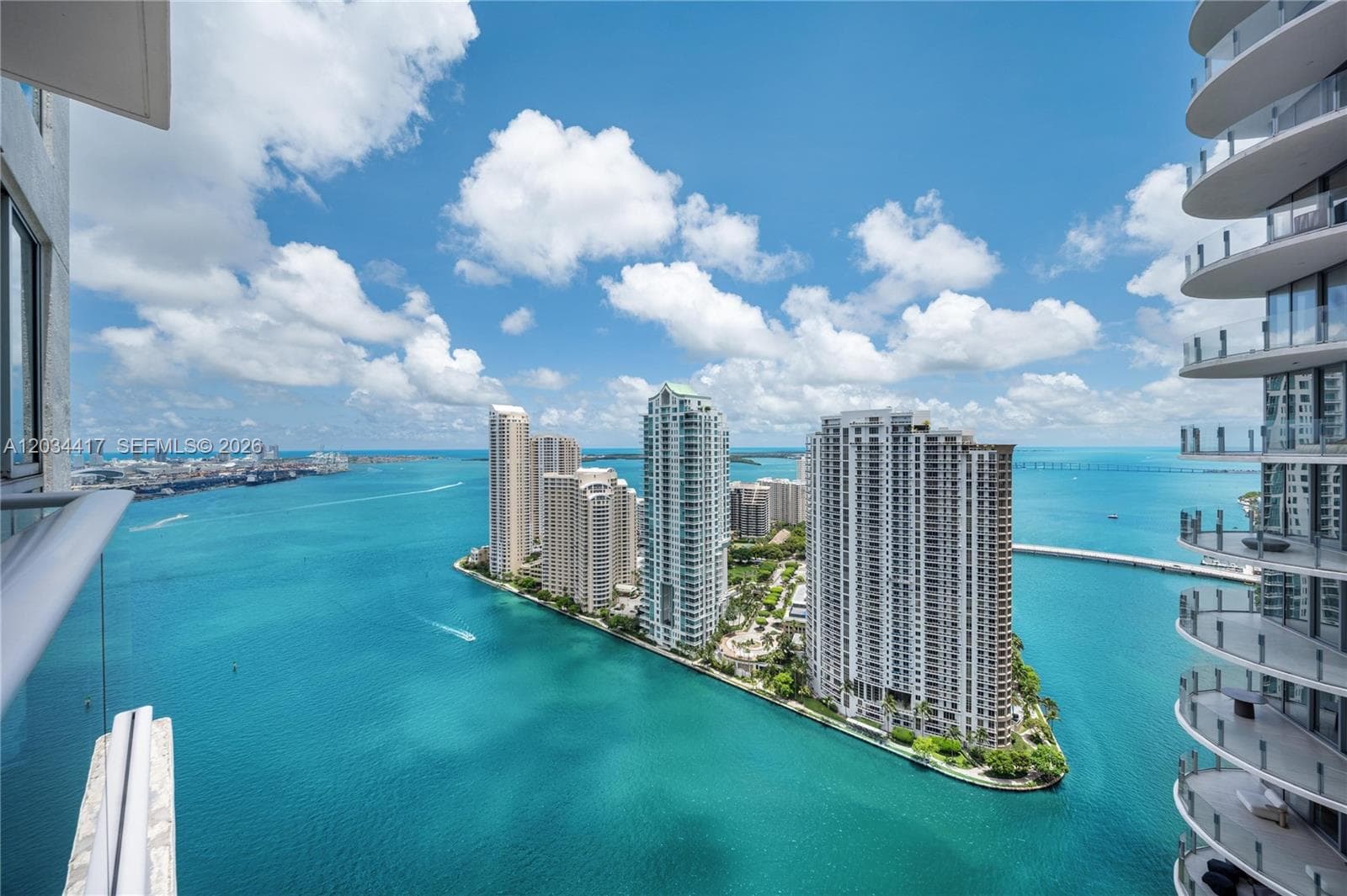 300 S Biscayne Blvd # 3406, Miami FL 33131